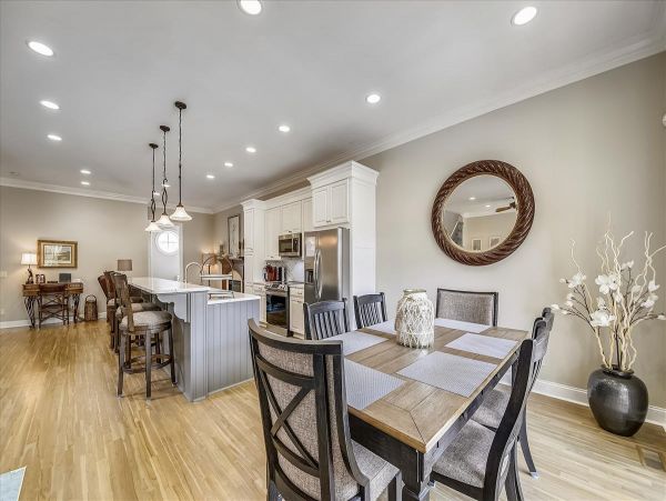 Hilton Head Vacation Pool Home Sleeps 8  Guests