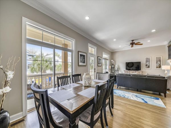 Hilton Head Vacation Pool Home Sleeps 8  Guests