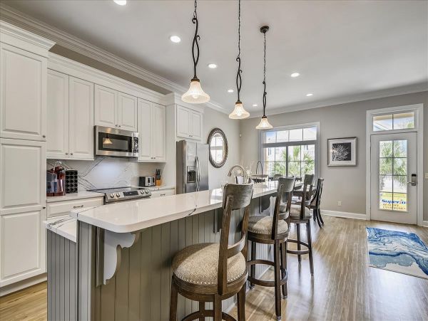 Hilton Head Vacation Pool Home Sleeps 8  Guests