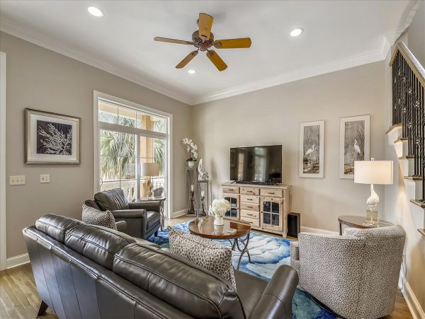 Hilton Head Vacation Pool Home Sleeps 8  Guests