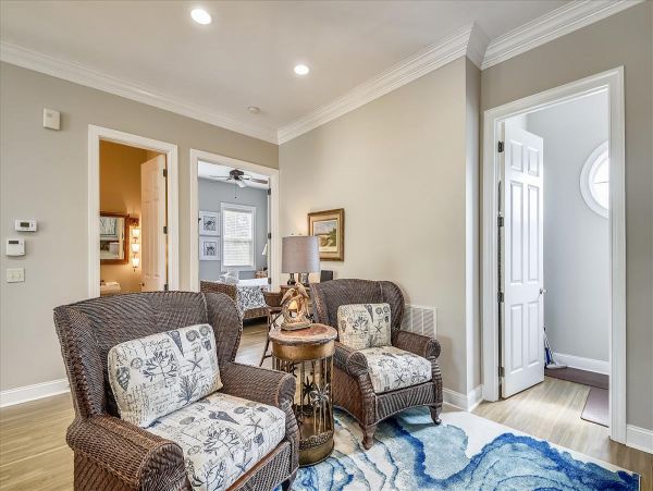 Hilton Head Vacation Pool Home Sleeps 8  Guests