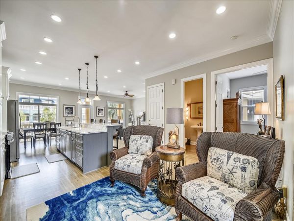 Hilton Head Vacation Pool Home Sleeps 8  Guests