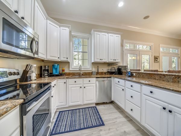 Hilton Head Vacation Pool Home Short Walk to Beach 4 Bedroom