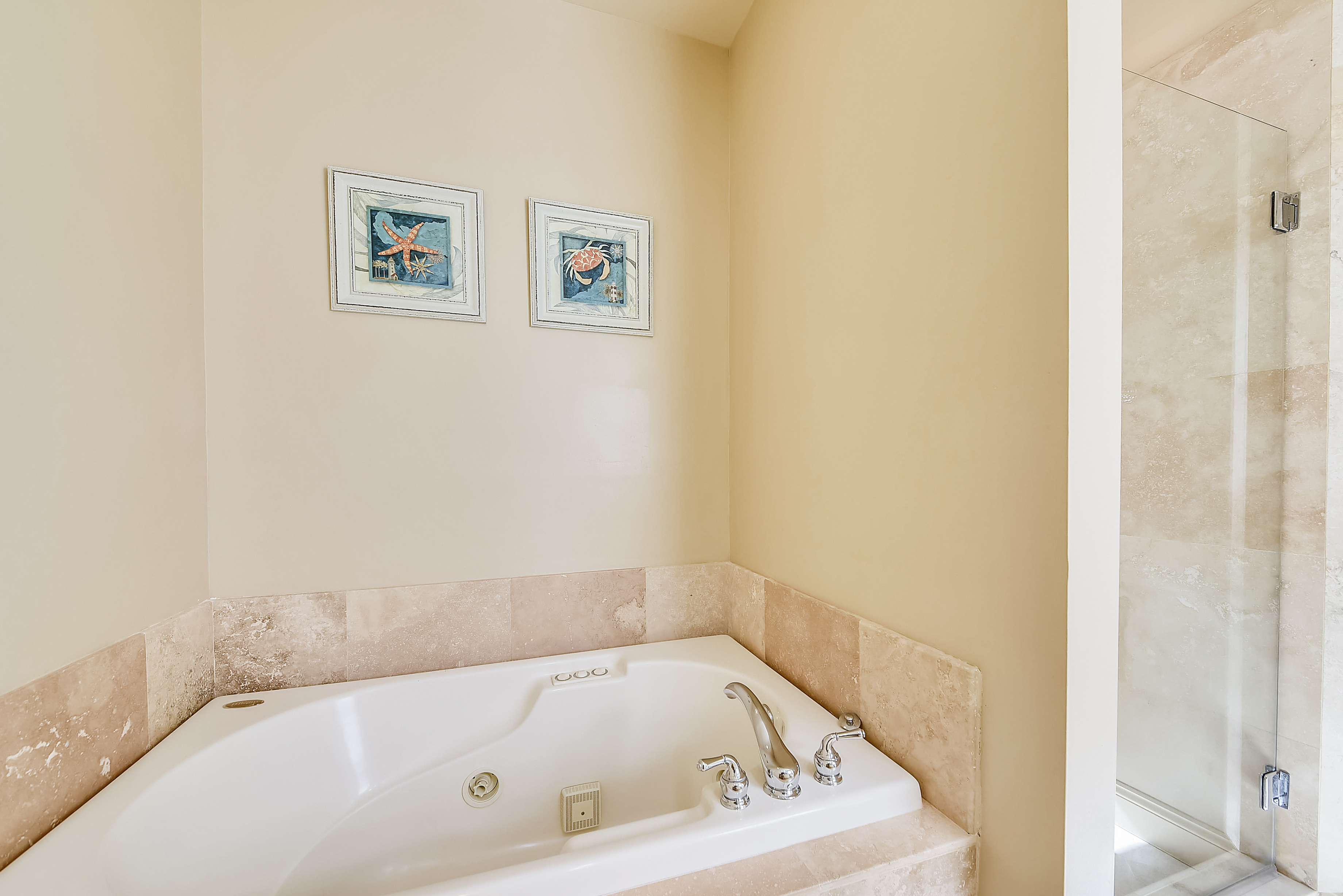 Hilton Head Vacation Pool Home Short Walk to Beach 4 Bedroom