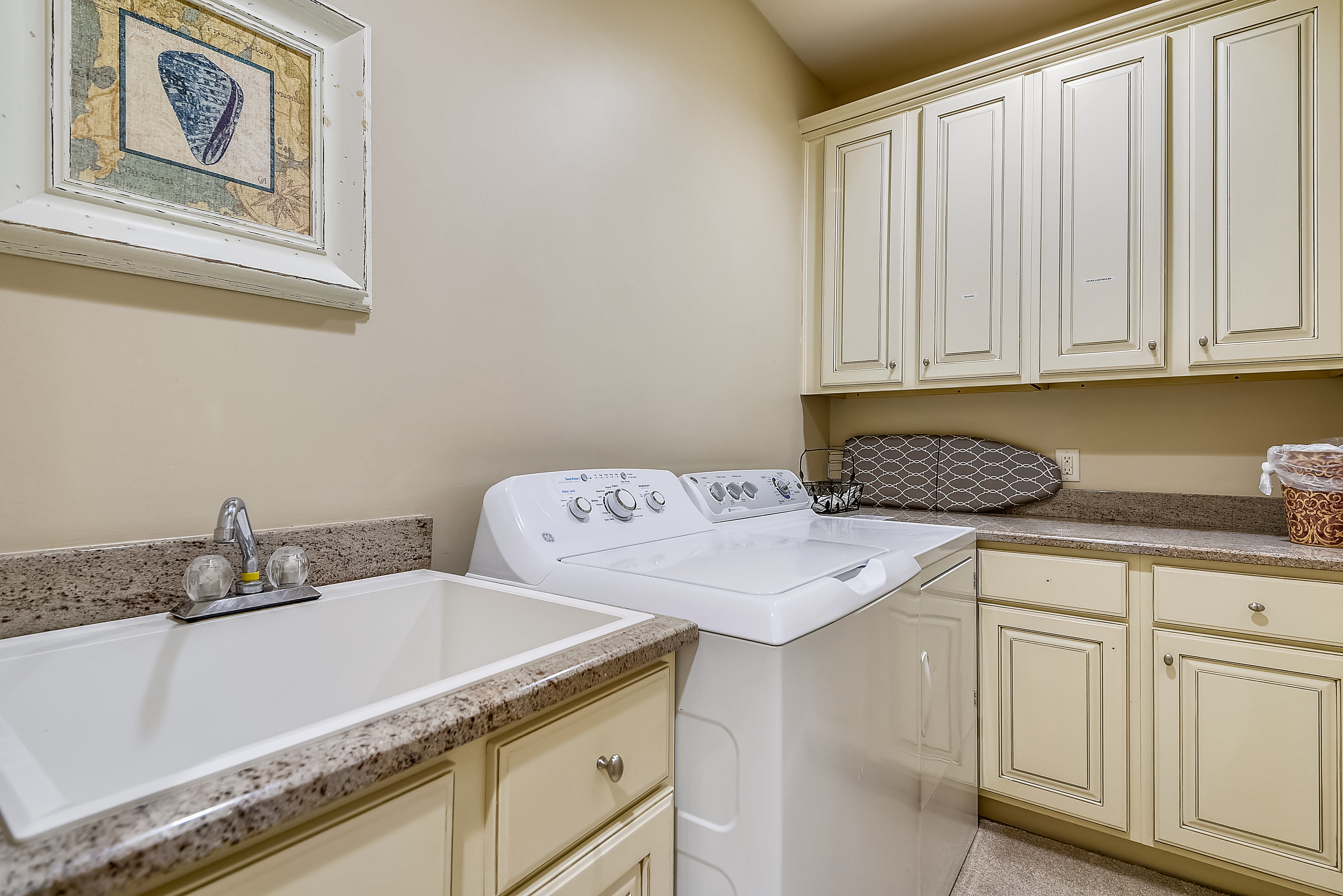 Hilton Head Vacation Pool Home Short Walk to Beach 4 Bedroom