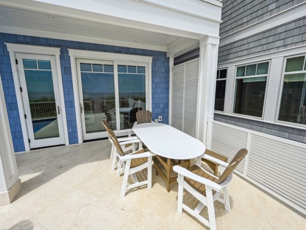 Oceanfront 6 Bedroom Luxury Vacation Home