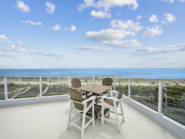 Oceanfront 6 Bedroom Luxury Vacation Home
