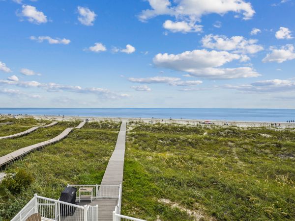 Oceanfront 6 Bedroom Luxury Vacation Home