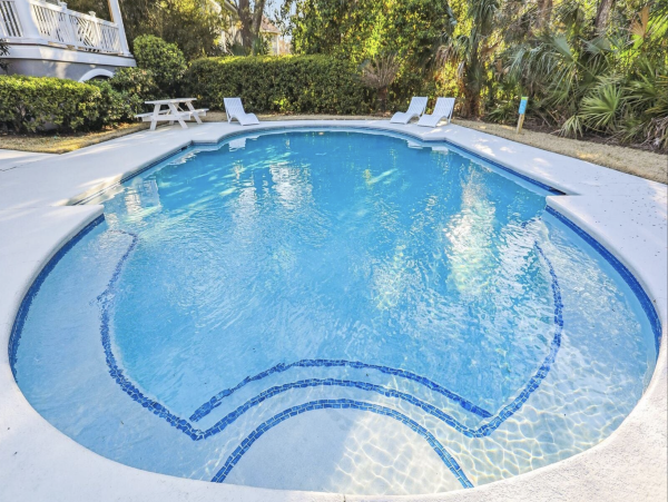 2nd Row Back From the Beach Pure luxury Home away from Home