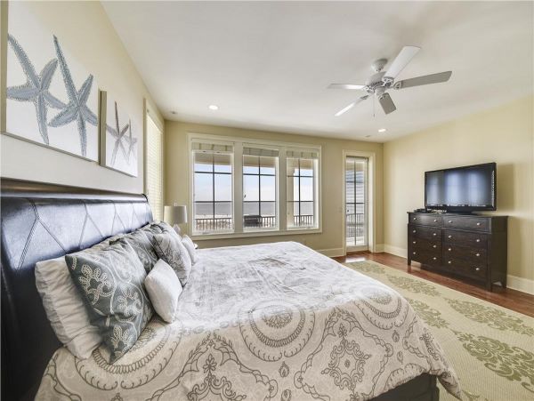 Six Bedroom Gorgeous Vacation Home in Hilton Head 22 Guests
