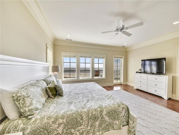 Six Bedroom Gorgeous Vacation Home in Hilton Head 22 Guests