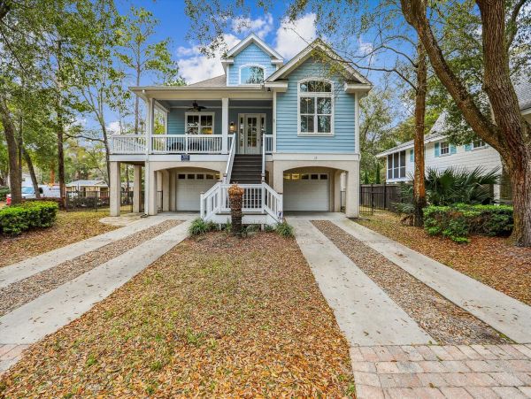 Charming Vacation Rental with a Pool & 4 Bedrooms in Hilton Head