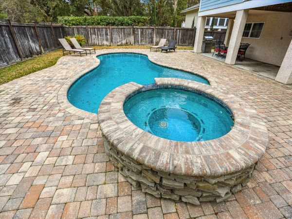 Charming Vacation Rental with a Pool & 4 Bedrooms in Hilton Head