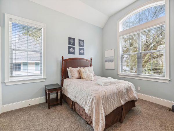 Charming Vacation Rental with a Pool & 4 Bedrooms in Hilton Head