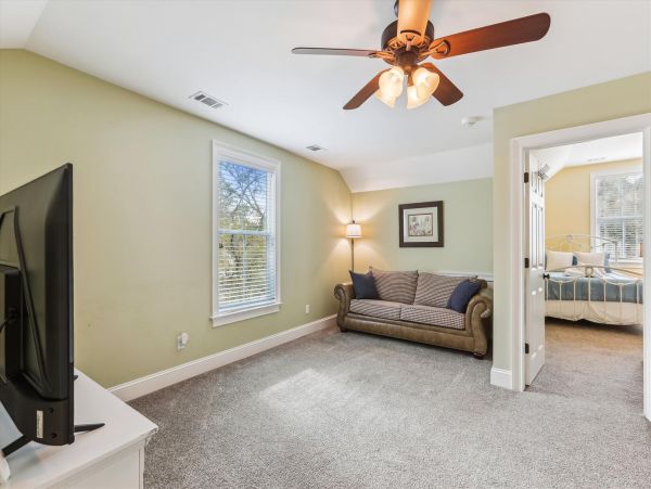 Charming Vacation Rental with a Pool & 4 Bedrooms in Hilton Head