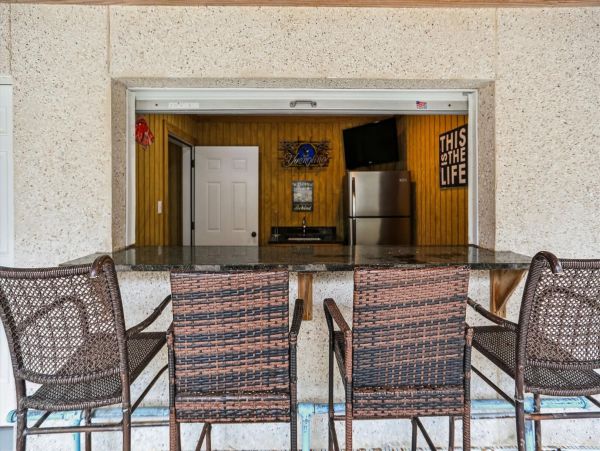 Charming Vacation Rental with a Pool & 4 Bedrooms in Hilton Head