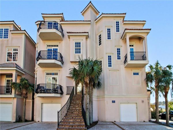 Partial Ocean View, 5 bedroom Rental