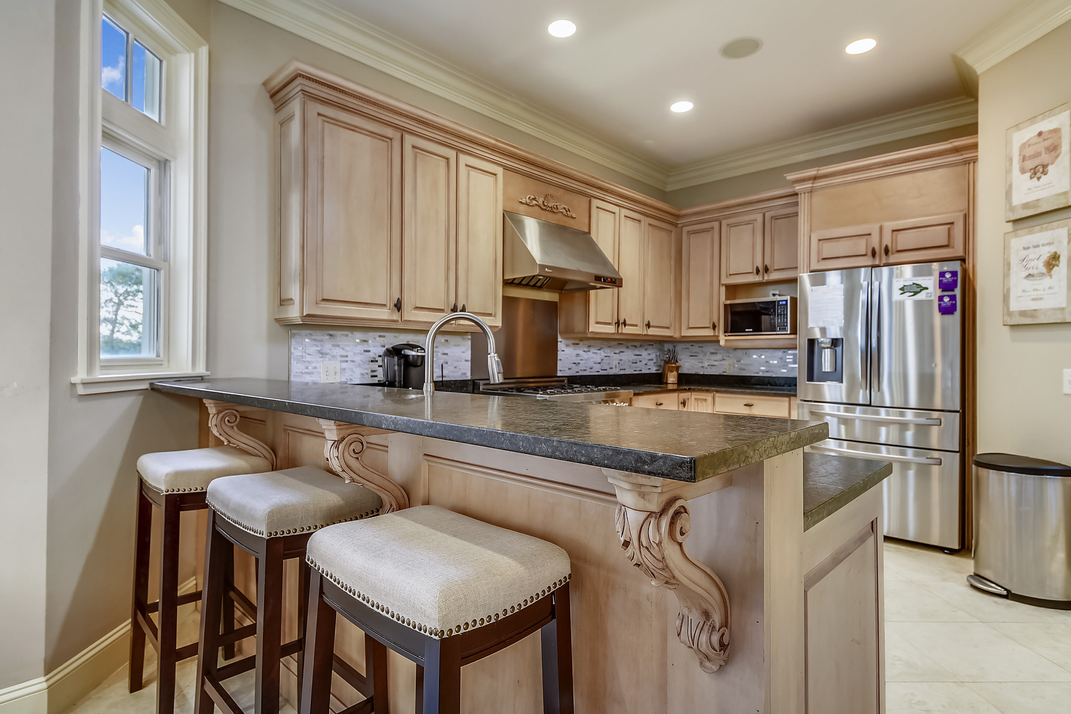Partial Ocean View, 5 bedroom Rental