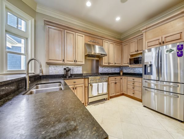 Partial Ocean View, 5 bedroom Rental