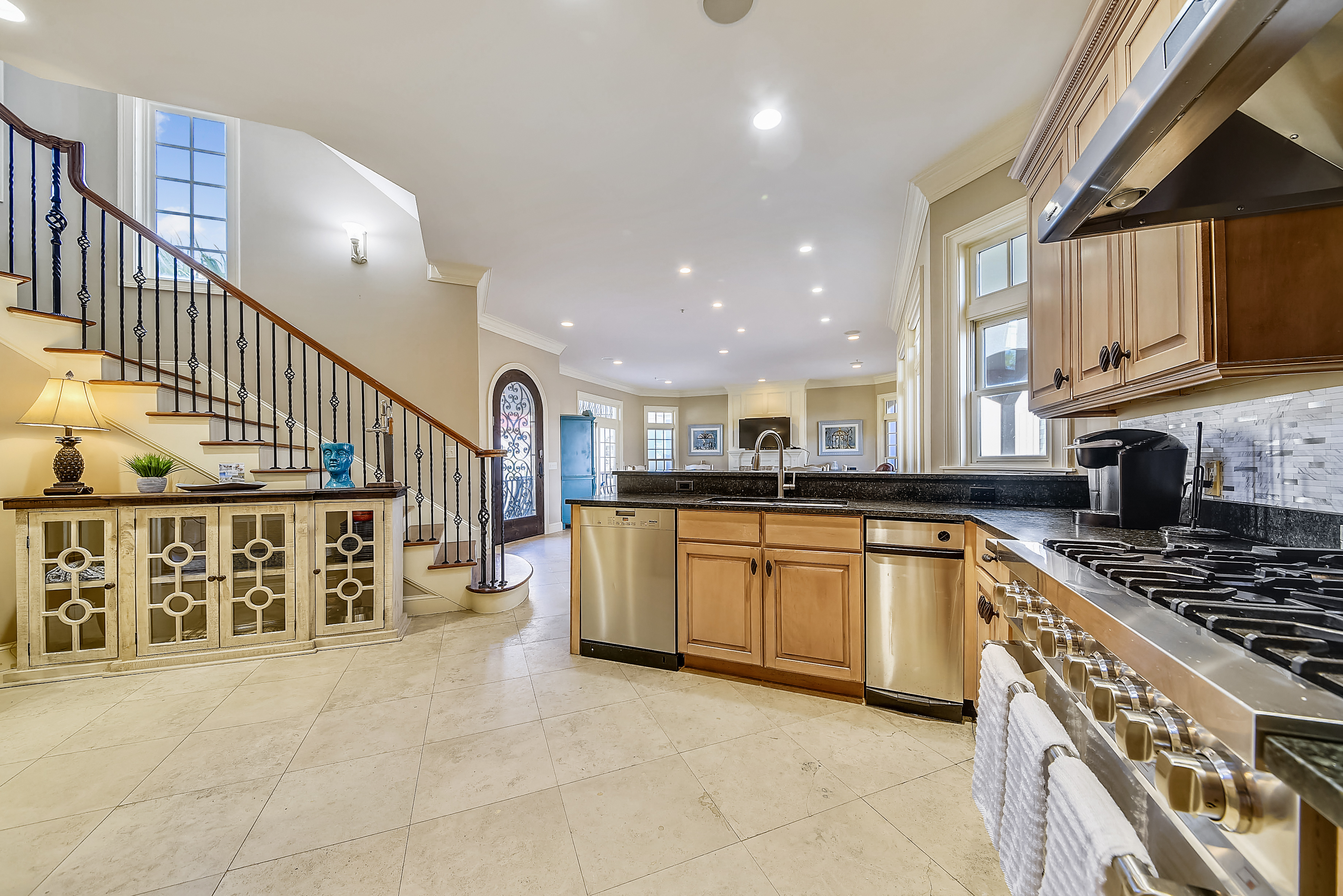 Partial Ocean View, 5 bedroom Rental