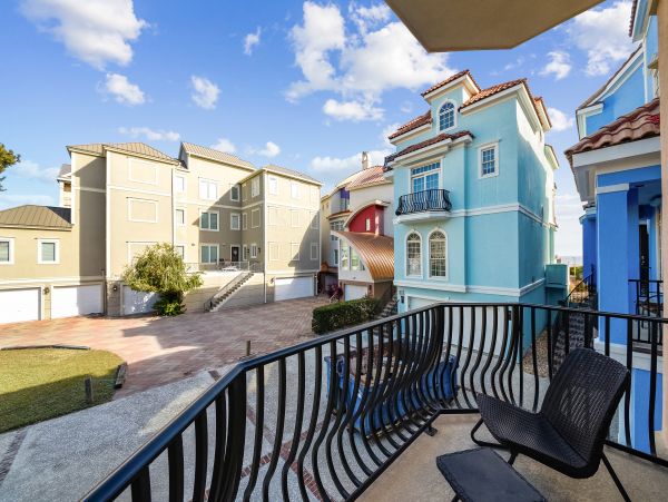Partial Ocean View, 5 bedroom Rental