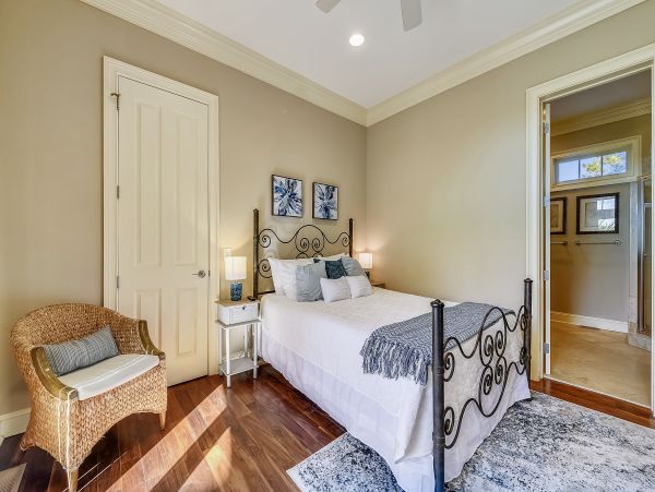 Partial Ocean View, 5 bedroom Rental