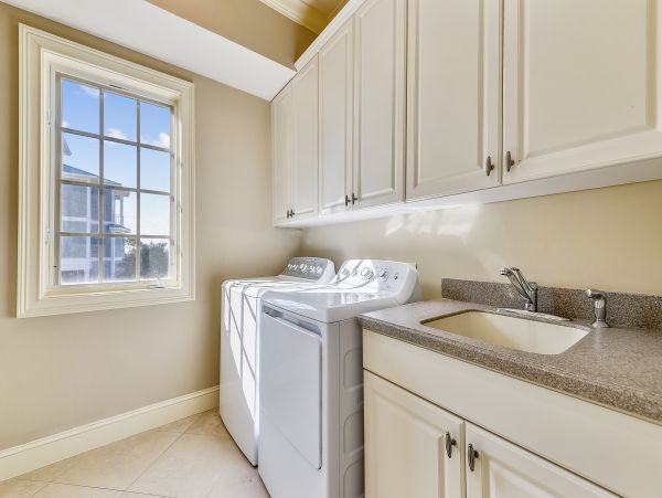 Partial Ocean View, 5 bedroom Rental