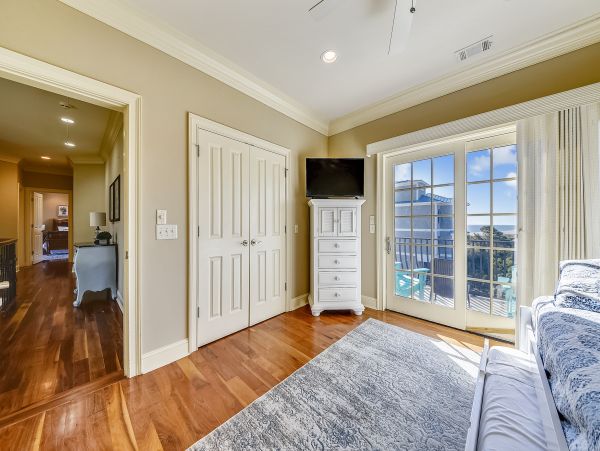 Partial Ocean View, 5 bedroom Rental