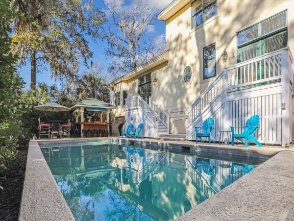 Hilton Head Charming 6 Bedroom Vacation Rental
