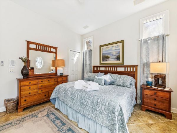 Hilton Head Charming 6 Bedroom Vacation Rental