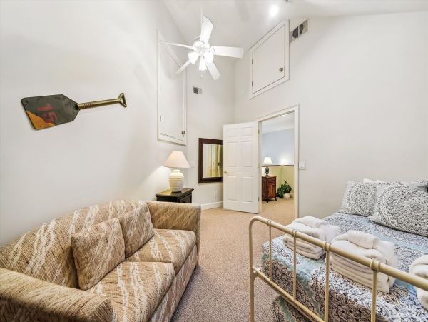 Hilton Head Charming 6 Bedroom Vacation Rental