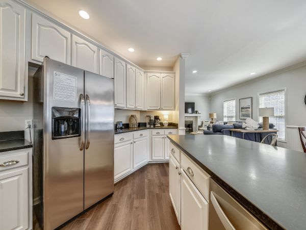Luxury Six Bedroom Four & a Half Bathroom Vacation Home