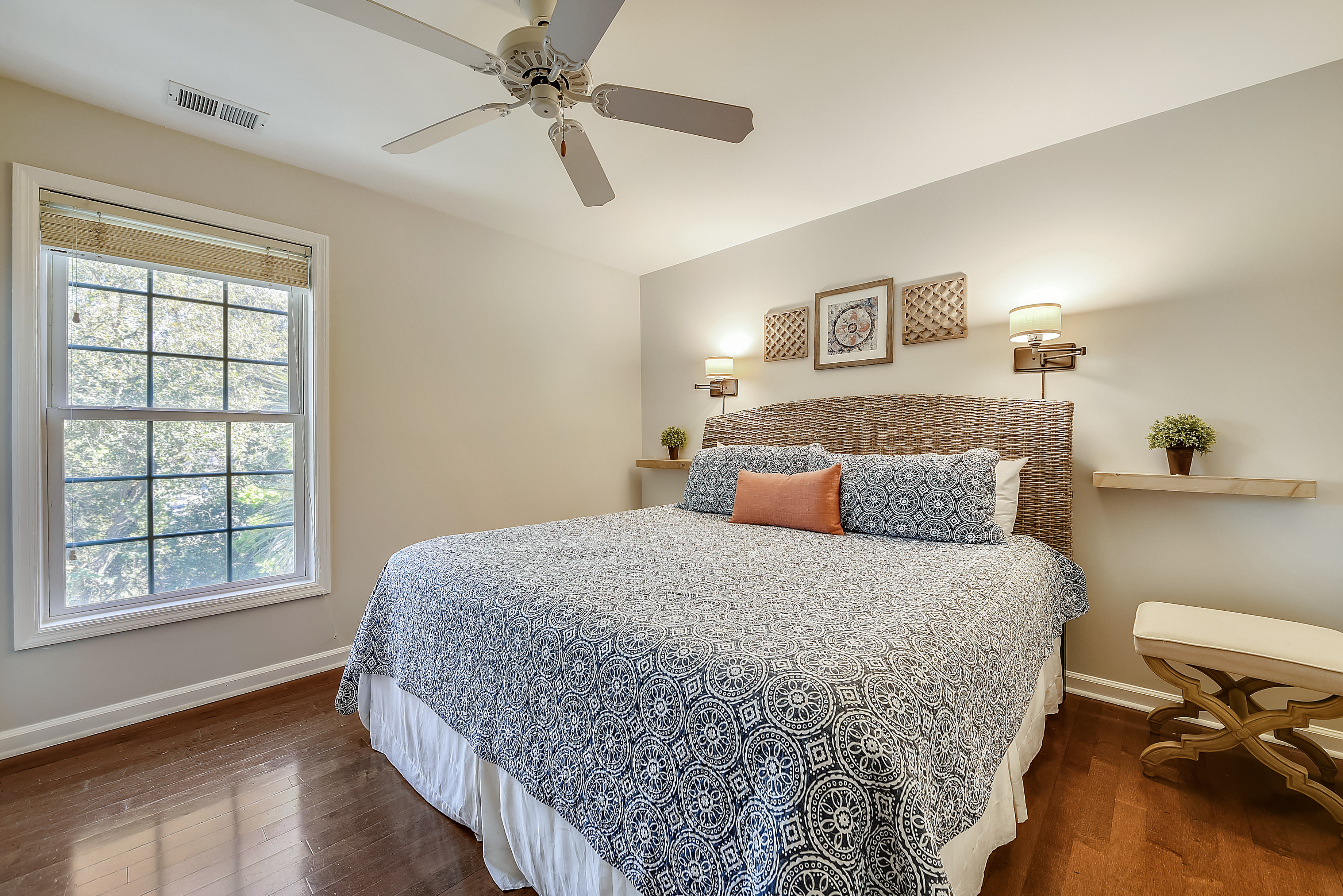 Luxury Six Bedroom Four & a Half Bathroom Vacation Home