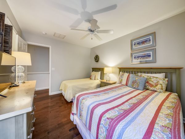 Luxury Six Bedroom Four & a Half Bathroom Vacation Home