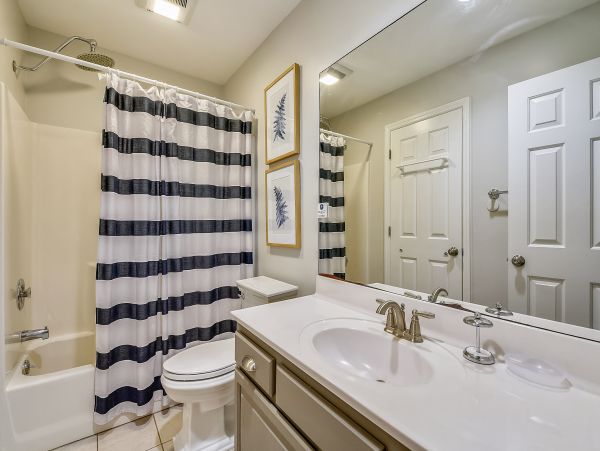 Luxury Six Bedroom Four & a Half Bathroom Vacation Home