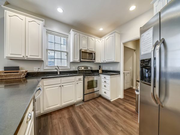 Luxury Six Bedroom Four & a Half Bathroom Vacation Home