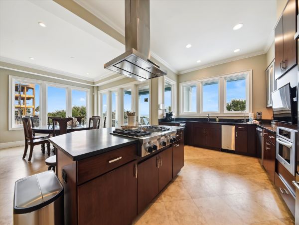 Direct Oceanfront Home with 360 degree Views of the Ocean in Hilton Head