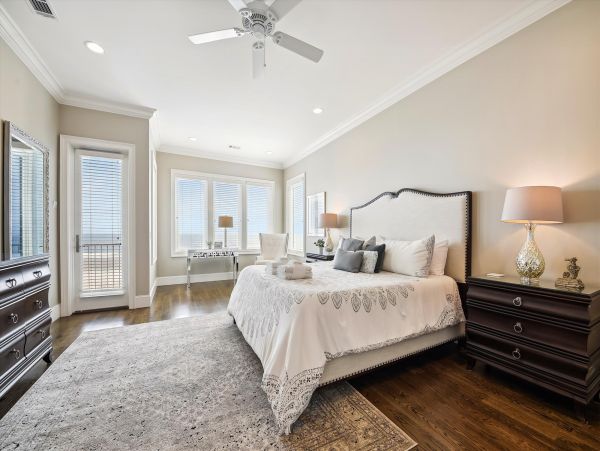 Direct Oceanfront Home with 360 degree Views of the Ocean in Hilton Head