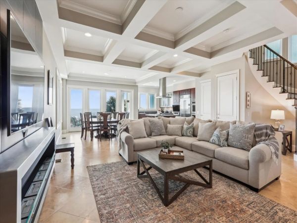 Direct Oceanfront Home with 360 degree Views of the Ocean in Hilton Head