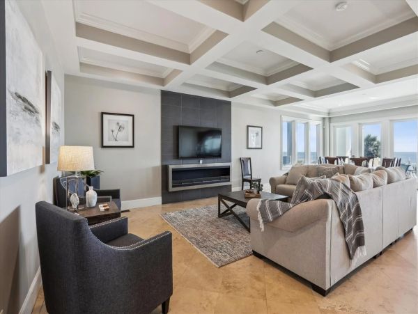 Direct Oceanfront Home with 360 degree Views of the Ocean in Hilton Head