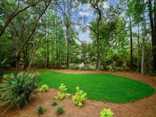 Hilton Head 3 Bedroom Home with Large Deck, Pool & Spa