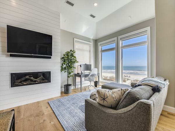 Hilton Head Island Oceanfront Vacation Rental with Pool