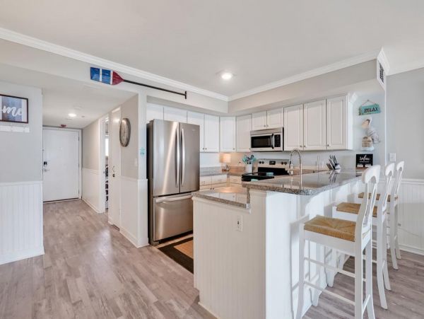 Carolina Beach Vacation Condo Three bedroom On Beach