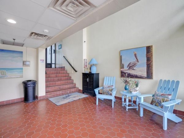 Carolina Beach Vacation Condo Three bedroom On Beach