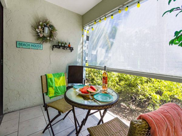 6 min Walk to Beach Siesta Key Vacation Condo One Bedroom