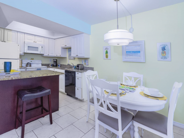 6 min Walk to Beach Siesta Key Vacation Condo One Bedroom