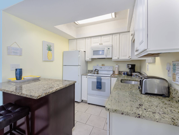 6 min Walk to Beach Siesta Key Vacation Condo One Bedroom