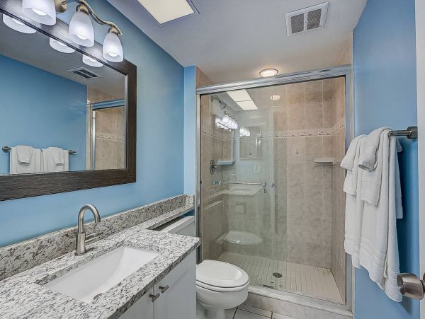 Siesta Key Beachside Peek at the beach Condo