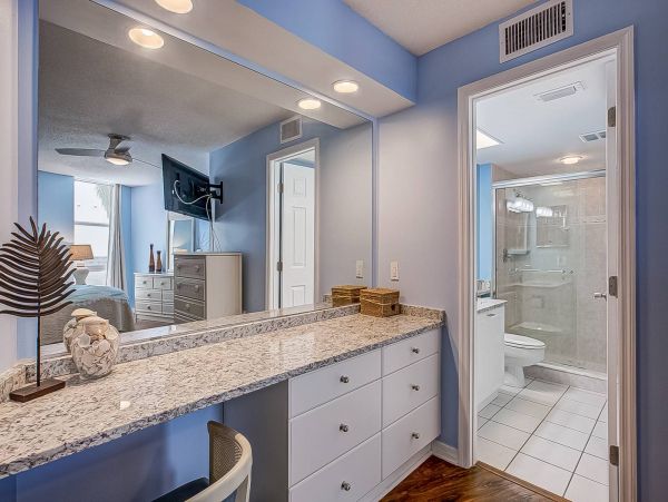 Siesta Key Beachside Peek at the beach Condo