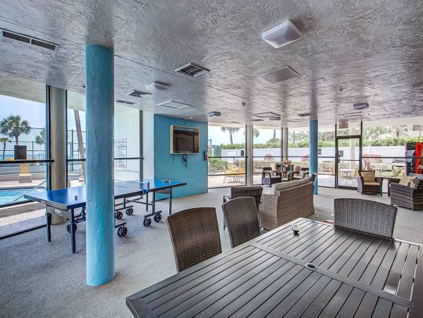 Siesta Key Beachside Peek at the beach Condo